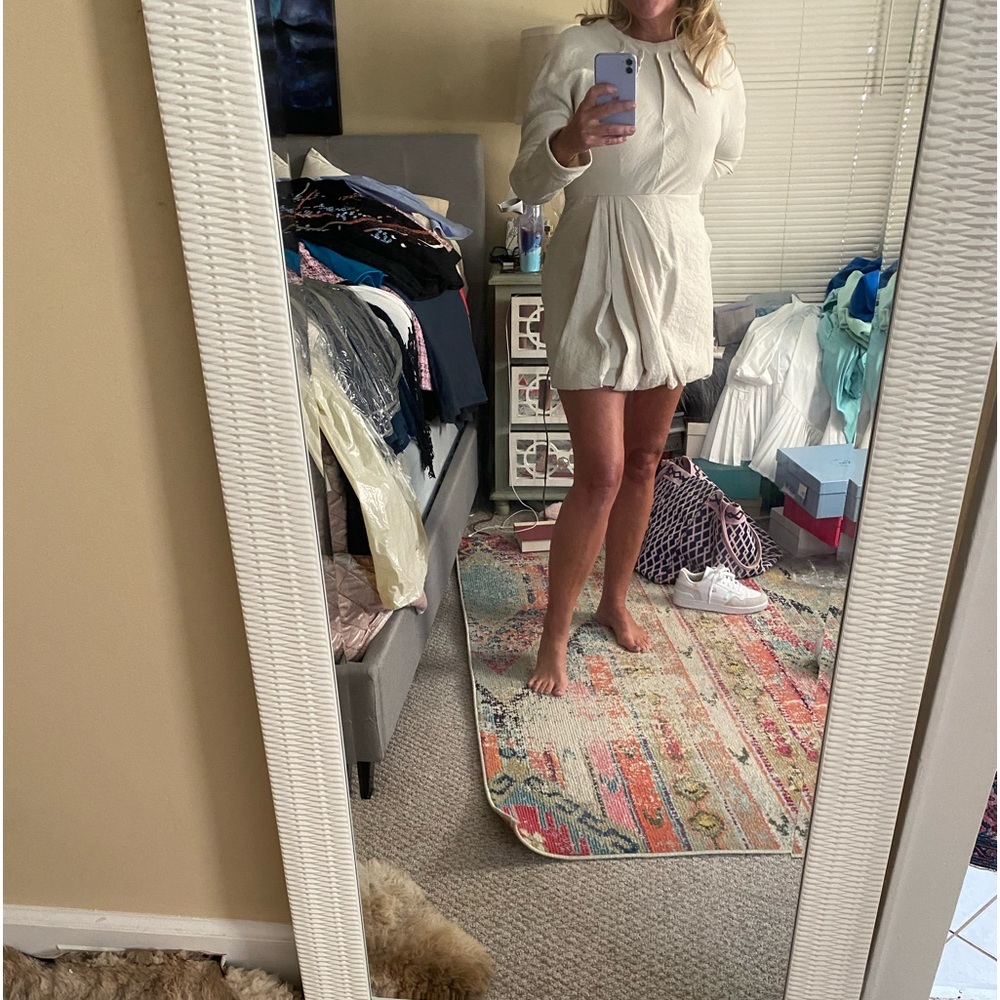 BCBG Runway! Fashion forward linen silk bubble dress! Size 6